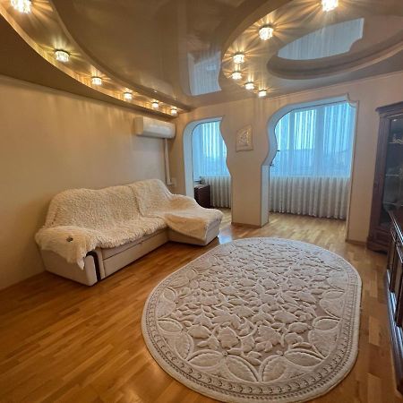 Bulvar Ivano Frankivsk Bagian luar foto